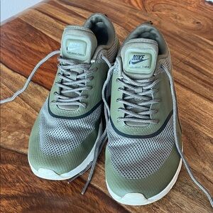 Womens Nike Air Max Thea
Olive Green size 8.5